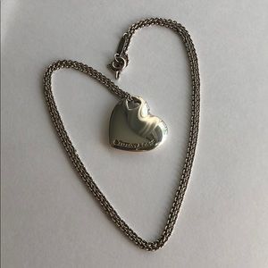 Puff heart necklace
